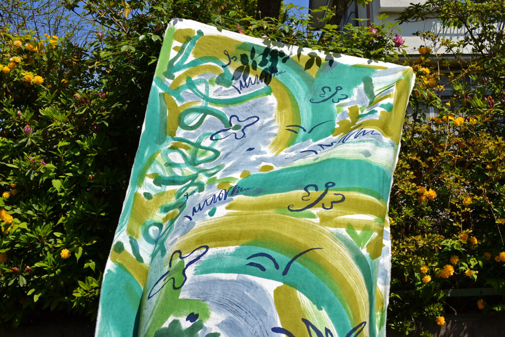 小さな庭 /
Media : Textile, dye on cloth /
Material : Linen /
Size : 1100x2500mm